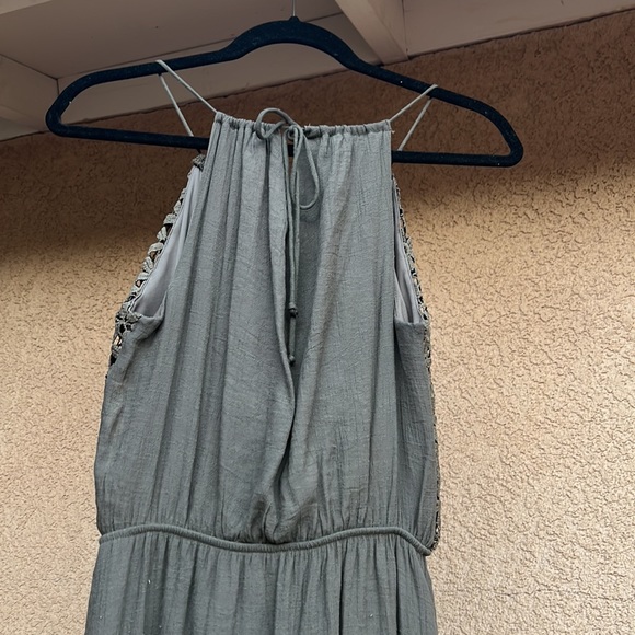 Floral Lace High Neck Dress - Picture 4 of 6